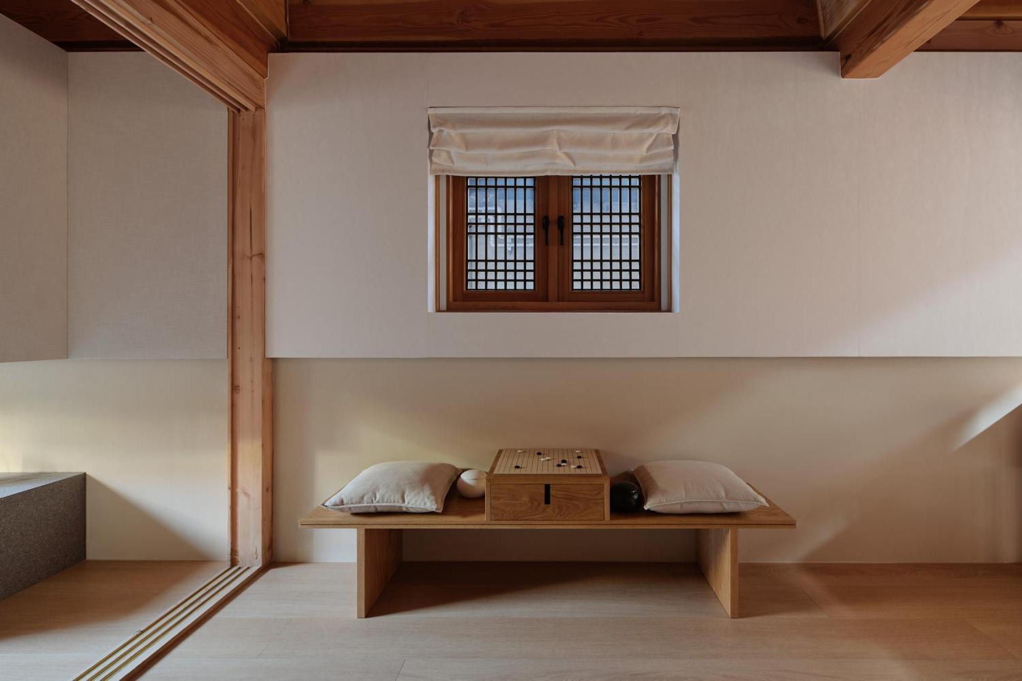The Korean Traditional Hanok In Downtown Seoul For Convenient Public Transportation - Seoul Ari Экстерьер фото