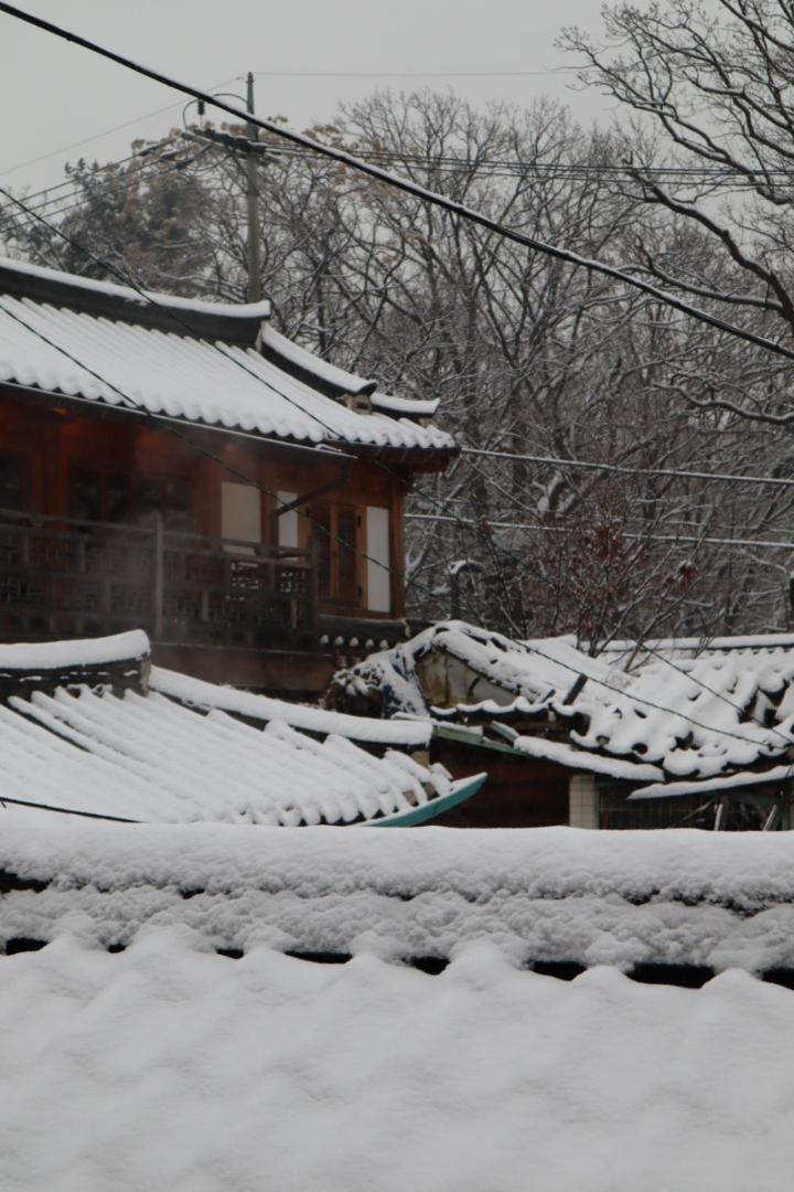 The Korean Traditional Hanok In Downtown Seoul For Convenient Public Transportation - Seoul Ari Экстерьер фото